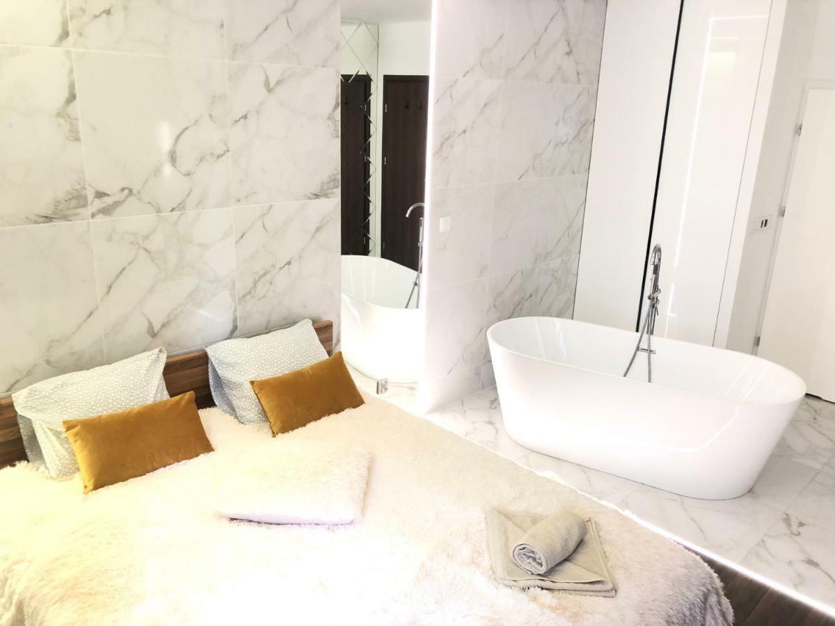 Yourapart Chmielna Park Exclusive Z Wanna Wolnostojaca Lub Jacuzzi Gdańsk Extérieur photo